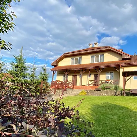 Panorama Townhouse Apartment Polyana (Transcarpathia)